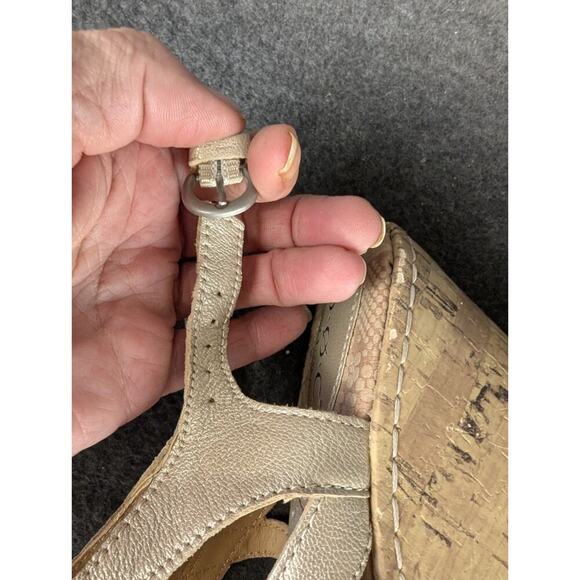BOC Gold Leather Strappy Cork Wedge Heel Sandals Women's sz 9m - Picture 4 of 10